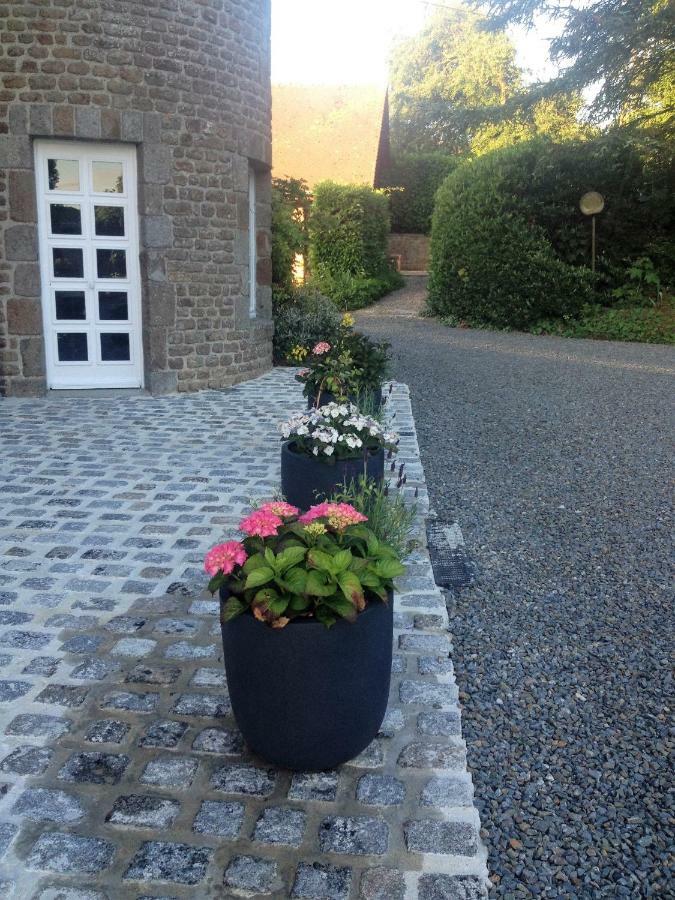 Manoir De La Porte Hotel Sainte-Pience Exterior photo